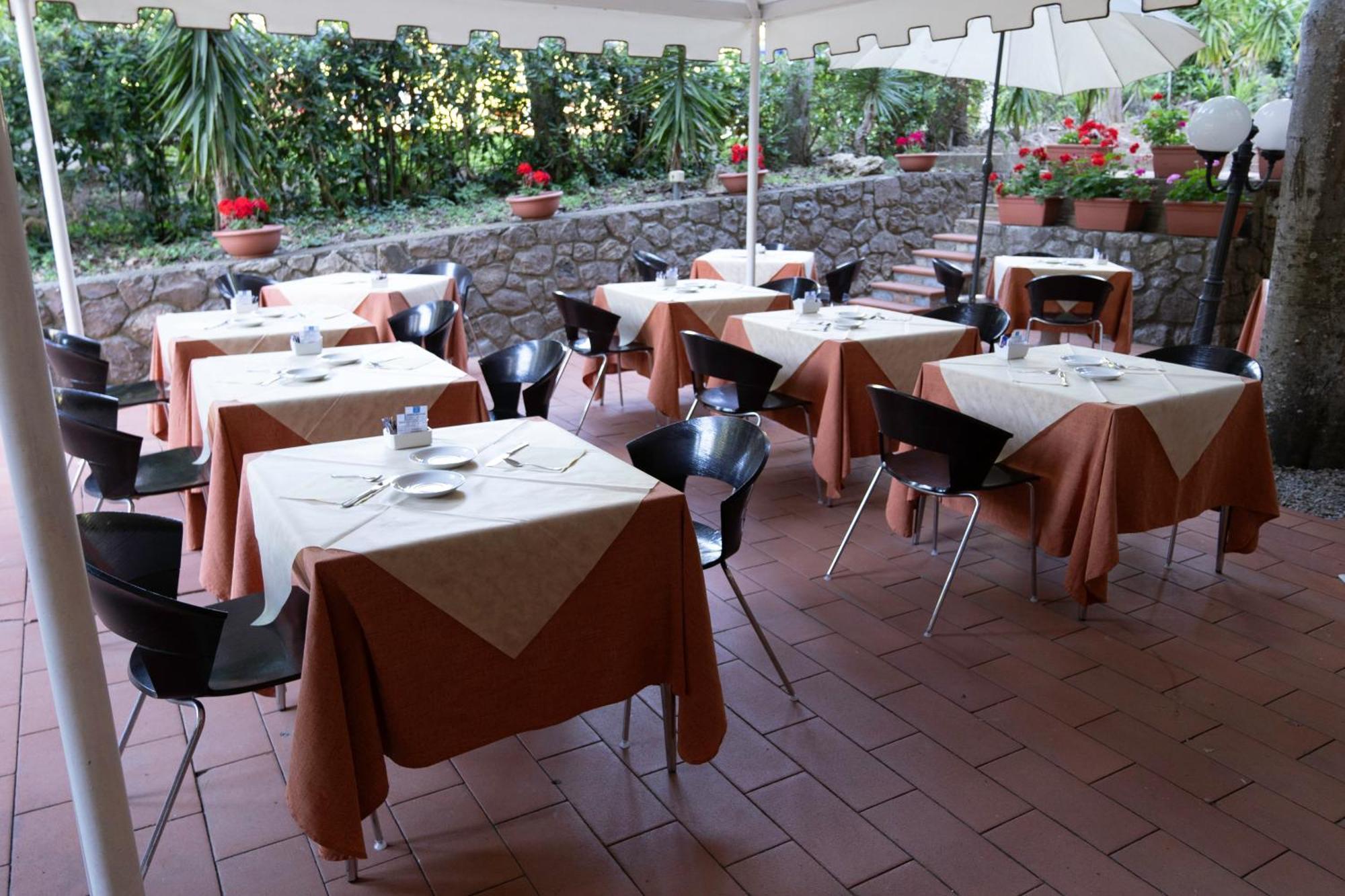 Park Hotel Napoleone Portoferraio Exterior foto
